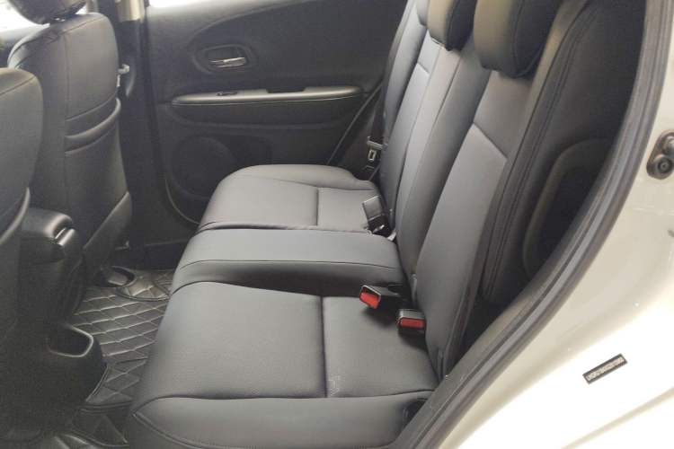 Used Honda Vezel 2015 1.5L CVT two-wheel drive Comfort trim
