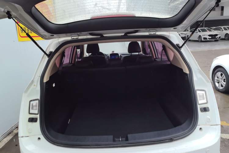 Used Baojun 560 2016 1.5T Manual Luxury Model
