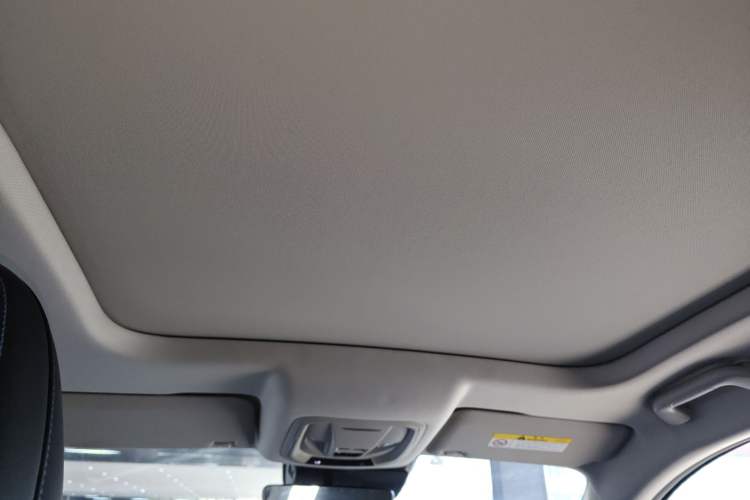 Used ORA Good Cat 2022 400km Standard Range Premium Version Lithium-Ion Battery
