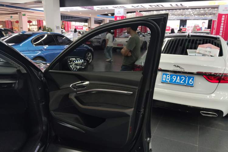 Used Audi e-tron 2021 50 quattro Prestige Edition
