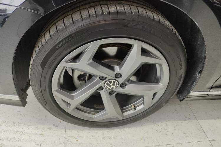 Used Volkswagen Magotan 2023 2 Million Units Commemorative Edition 330TSI DSG Luxury Version
