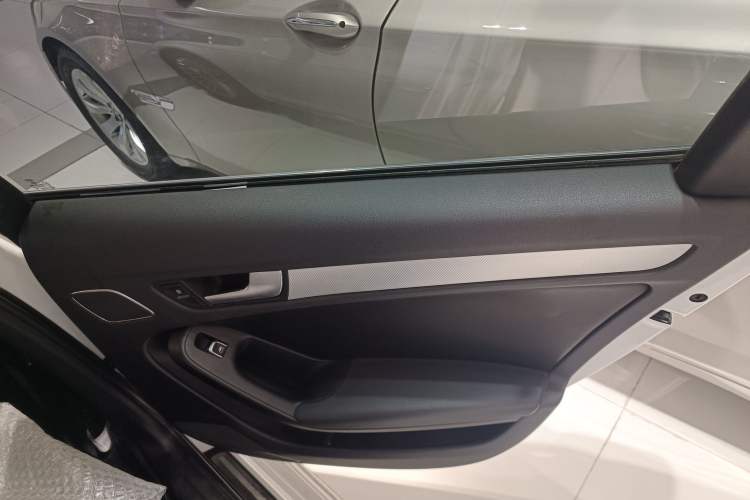 Used Audi A4L 2016 35 TFSI Automatic Standard Model
