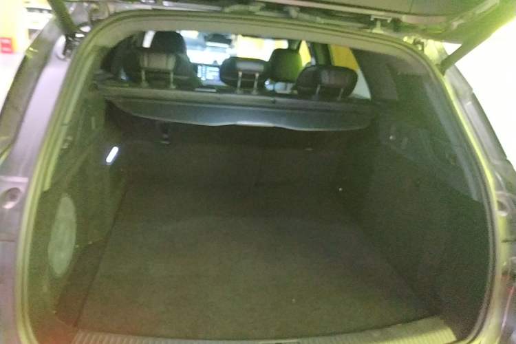 Used VOYAH FREE 2025 318 259 km All-Wheel-Drive Exploration Edition
