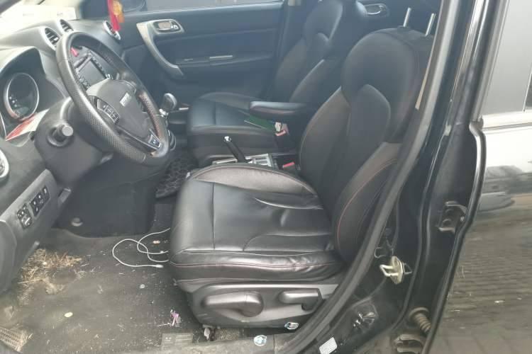 Used Haval H6 2015 Upgraded Model 1.5T Manual Two-Wheel Drive Elite Version