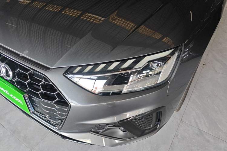 Used Audi A4L 2022 40 TFSI Luxury Dynamic Model
