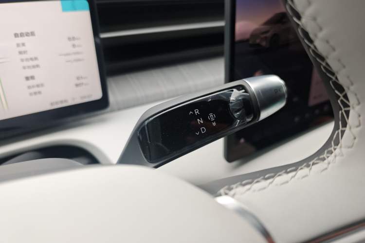 Used XPeng X9 2026 Model—Range-Extended Version 1602 Ultra
