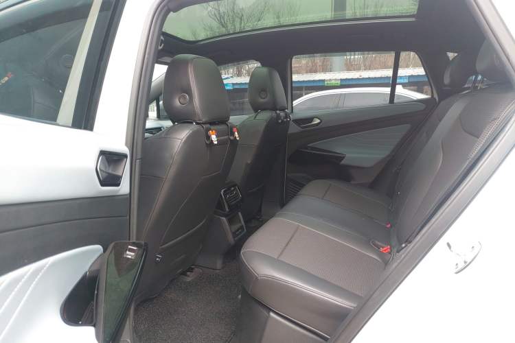 Used Volkswagen ID.4 X 2025 Smart Version Pure & Intelligent Enjoyment Edition
