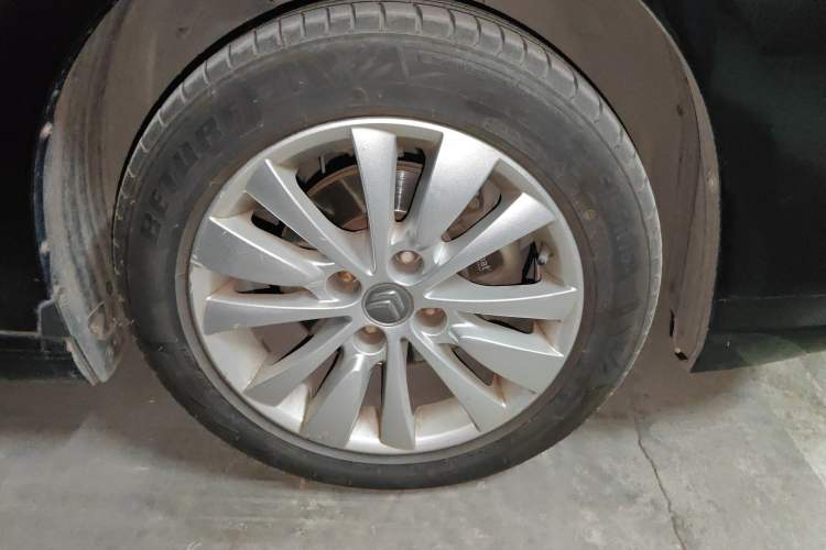 Used Citroen C-Quatre 2013 1.6L Manual Prestige CNG Model
