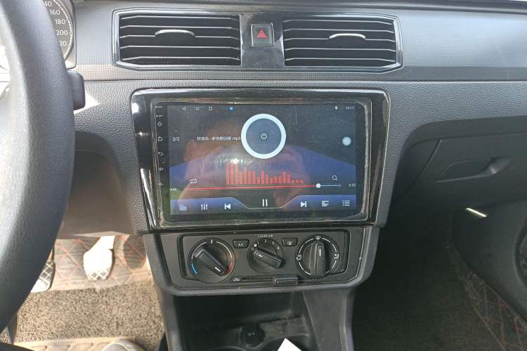 Used Volkswagen Santana 2016 1.6L Manual Fashion Edition