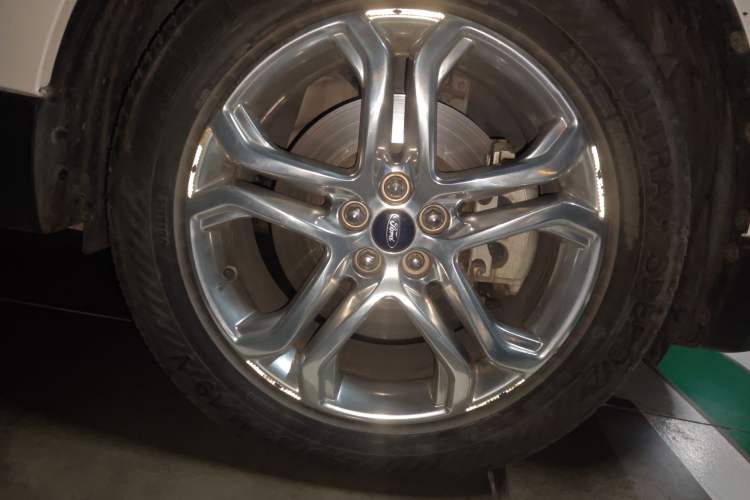 Used Ford Edge 2016 EcoBoost 245 Two-Wheel-Drive Titanium 7-Seater
