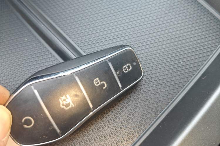 Used BYD Qin PLUS 2025 DM-i Smart Drive 55KM Leading Model
