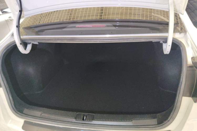 Used Roewe i5 2020 1.5L Manual 4G Connect Leehao Flagship Edition