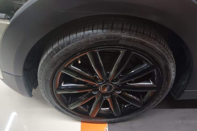 Used  MINI 2019 1.5T COOPER Artist Five-Door Edition
