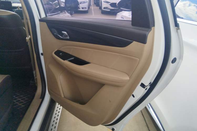 Used Baojun 730 2017 1.8L iAMT Prestige Version 7 Seats
