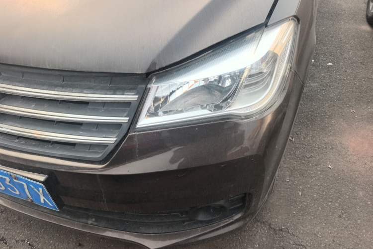 Used Dongfeng Fengon 330 2018 1.5L 330S Premium Edition DK15
