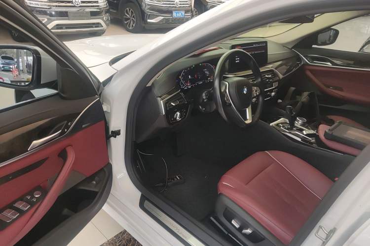 Used BMW 5 Series 2021 525Li Luxury Package
