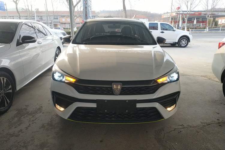 Used Roewe i5 2021 1.5L CVT Black Gold Edition