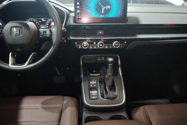 Used Honda CR-V 2023 240TURBO Two-Wheel Drive Deluxe Edition 7 Seats
