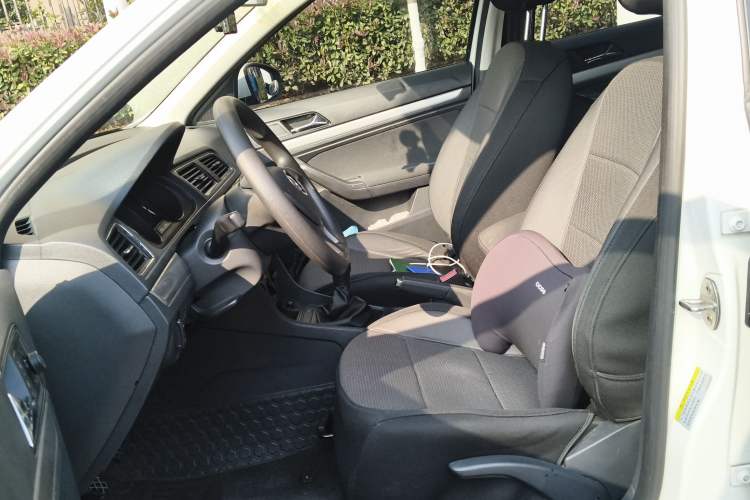 Used Volkswagen Gran Lavida 2015 1.6L Manual Fashion Edition
