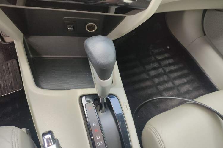 Used Honda Civic 2013 10th Anniversary 1.8L Automatic Luxury Edition
