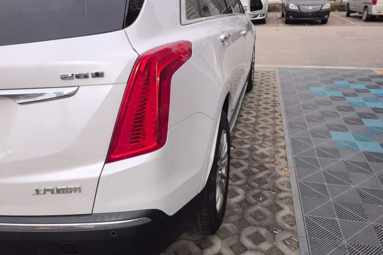 Used Cadillac XT5 2018 25T Luxury Model
