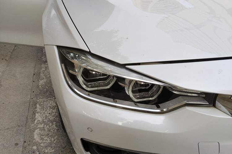 Used BMW 3 Series 2016 316Li Fashion Model
