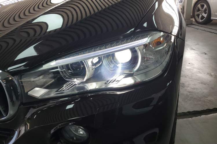 Used BMW X5 2018 xDrive28i
