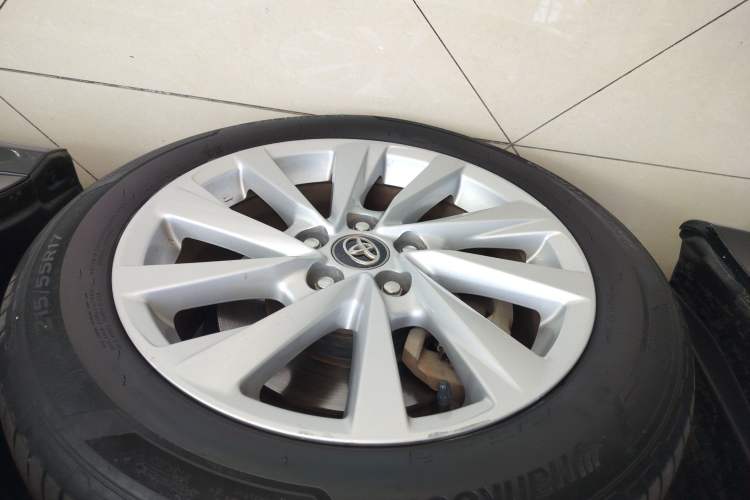 Used Toyota Camry 2021 2.0G Luxury Edition
