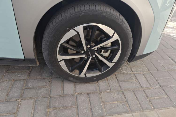 Used AION Y 2023 Plus 510 Smart Edition