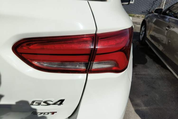 Used GAC Trumpchi GS4 2019 270T Automatic Two-Wheel Drive Luxury Smart Connectivity Model
