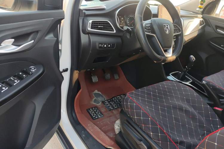 Used Baojun 730 2021 1.5L Manual Fashion Version 7 Seats
