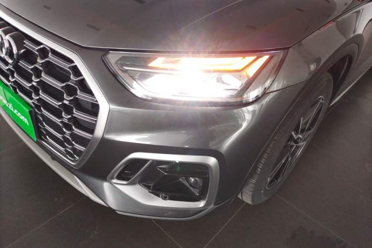 Used Audi Q5L 2022 40T Fashionable and Dynamic Model
