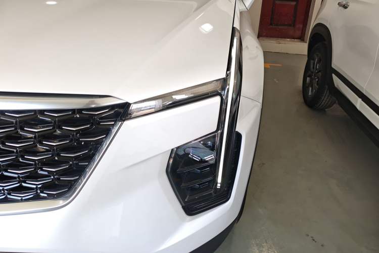 Used Cadillac XT4 2024 28T Two-Wheel-Drive Luxury Version
