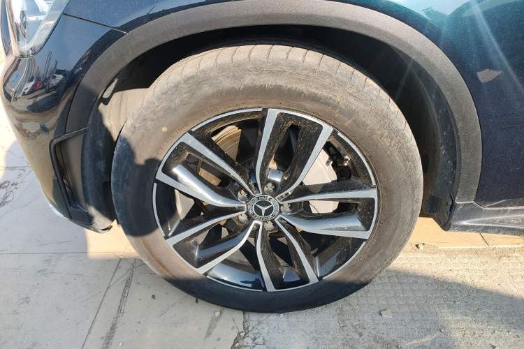 Used Mercedes-Benz GLC 2020 Facelift GLC 300 L 4MATIC Dynamic Edition
