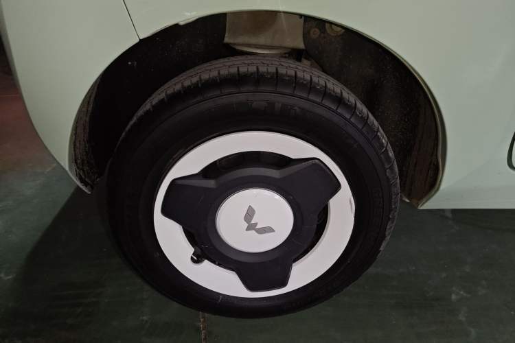 Used Wuling Hongguang MINIEV 2022 Macaron Premium Model – Lithium Ternary Battery
