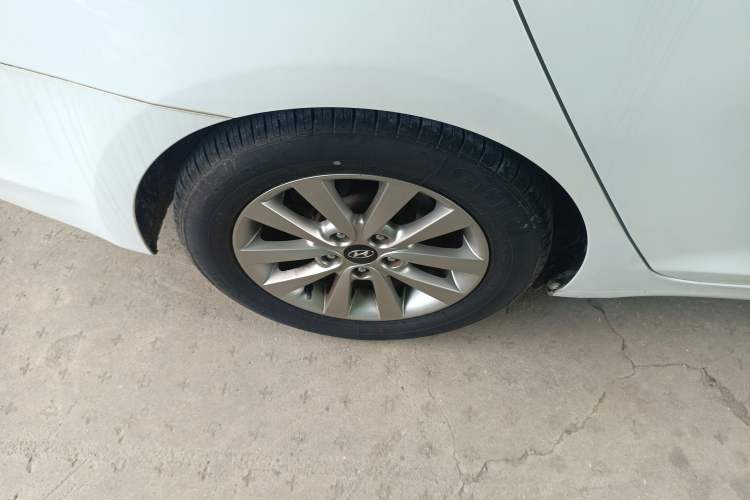 Used Hyundai Mistra 2014 1.8L Automatic Smart GLS
