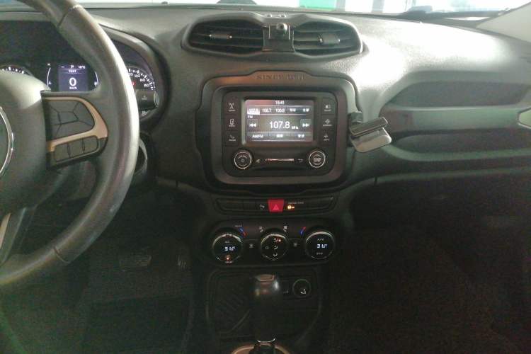 Used  Renegade 2017 180T Automatic Jingneng Edition
