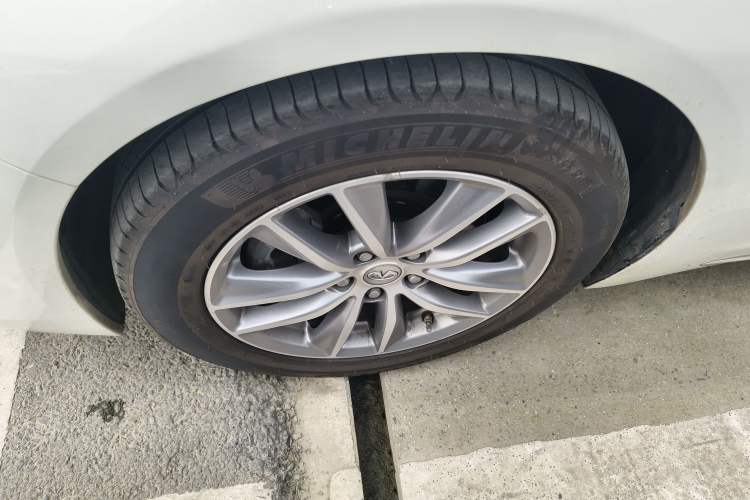 Used Infiniti Q50L 2018 2.0T Comfort Edition China VI Standard
