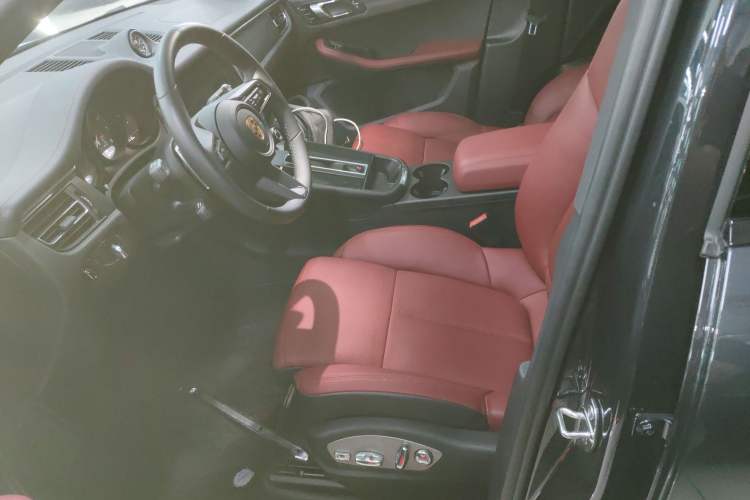 Used Porsche Macan 2022 Macan 2.0T
