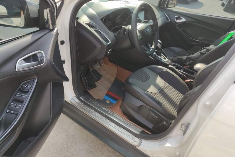 Used Ford Focus 2017 Sedan 1.6L Automatic Fashion Edition Smart Drive Version