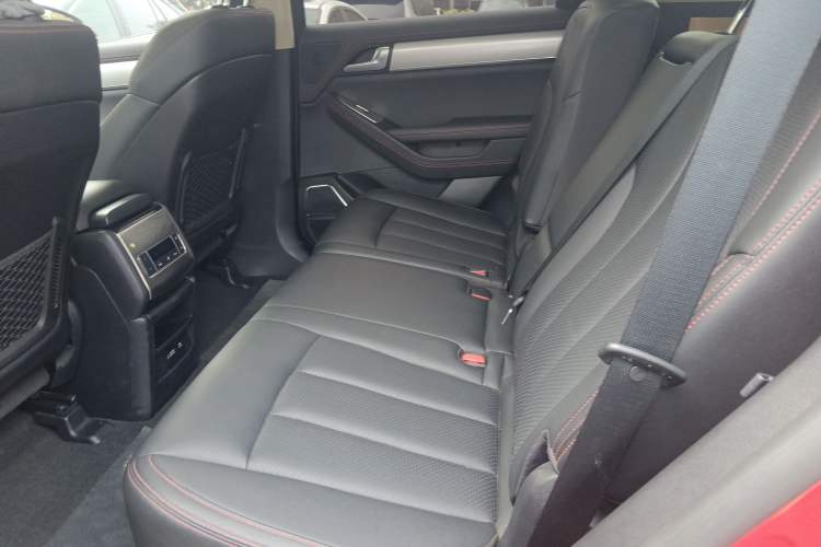 Used BYD Tang New Energy 2018 DM 2.0T All-Wheel Drive Smart Connectivity Luxury Model 7 Seats China V Emission Standard
