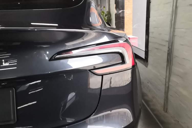 Used Tesla Model 3 2025 Rear-Wheel-Drive Version
