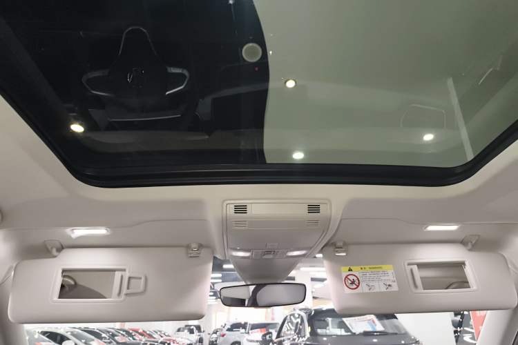 Used Volkswagen Tayron 2024 300TSI Two-Wheel-Drive Luxury Plus Advanced Version
