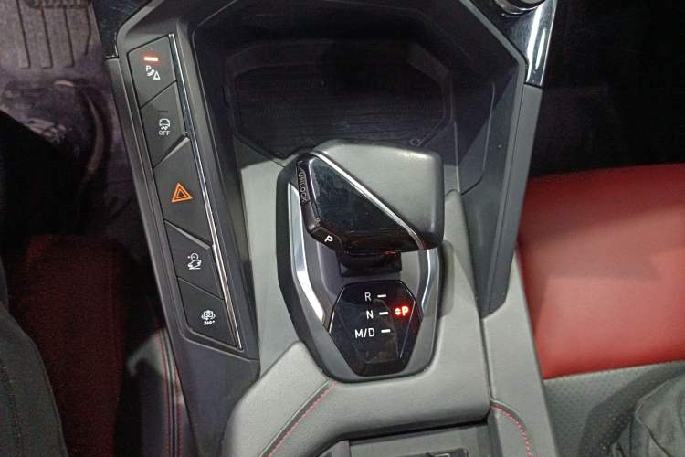 Used Lynk & Co 06 2020 1.5T JinPro model
