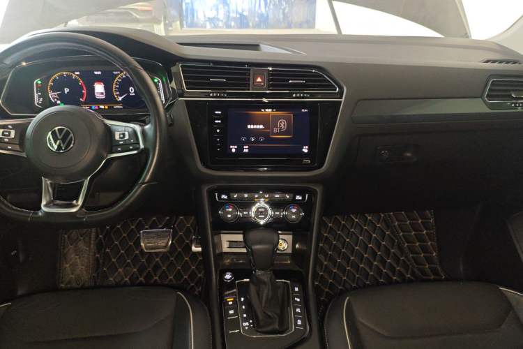 Used Volkswagen Tiguan L 2021 330TSI Automatic Two-Wheel Drive R-Line Flagship Edition
