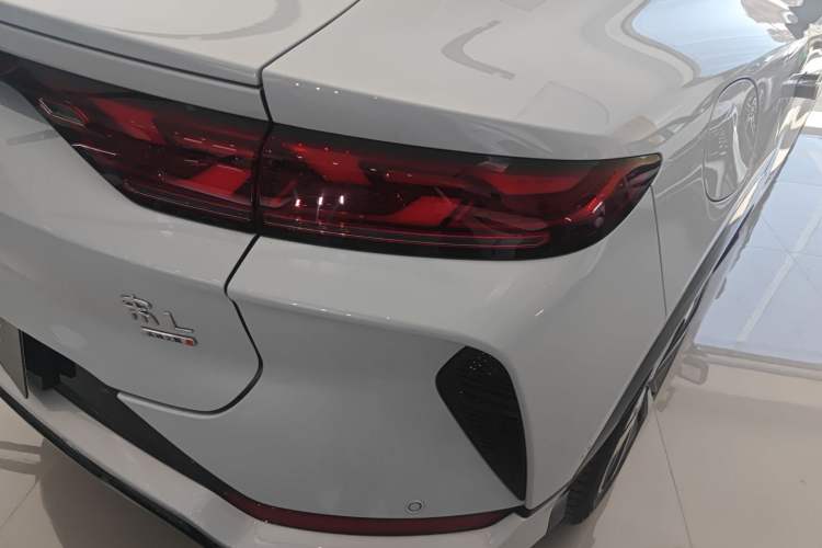 Used BYD Song L EV 2025 Intelligent Driving Version 662 km LiDAR Excellence Edition