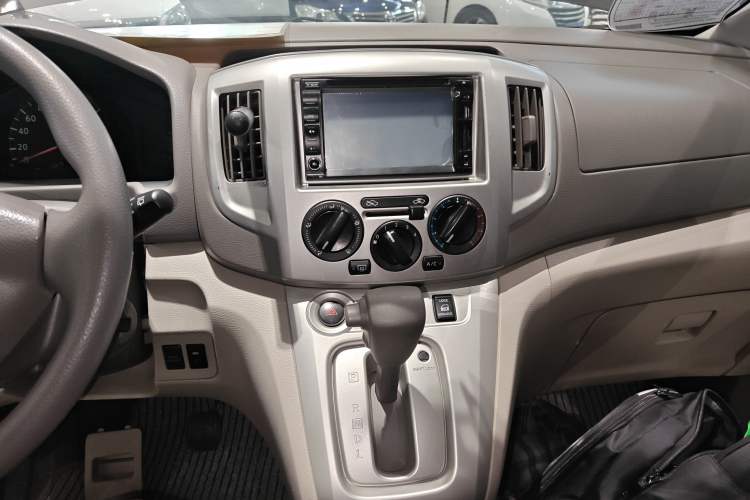 Used Nissan NV200 2014 1.6L CVT Luxury Model China IV Standard
