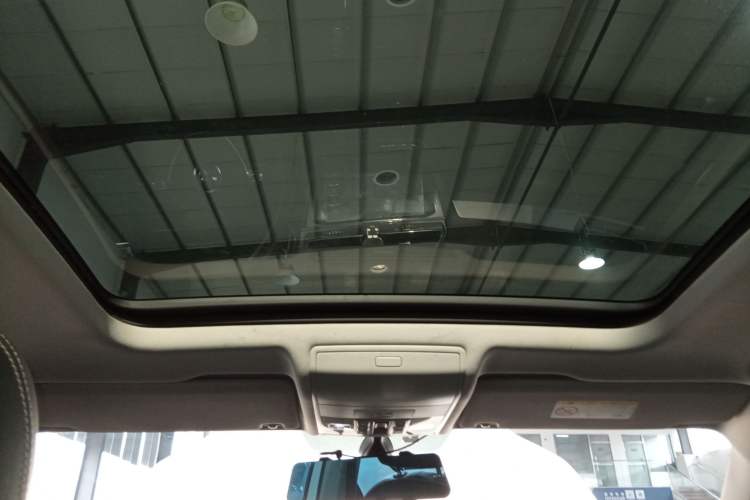 Used Volkswagen Tiguan L 2021 330TSI Automatic Two-Wheel Drive Smart Edition
