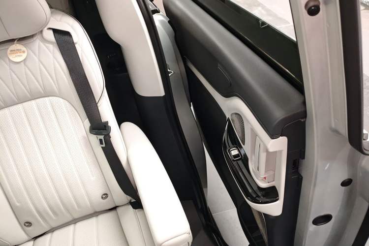 Used VOYAH Dream 2025 PHEV Four-Wheel-Drive Flagship Version – Qiankun Edition
