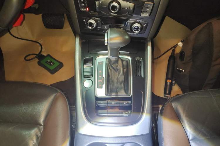 Used Audi Q5 2018 Collector's Edition 40 TFSI Technology Model
